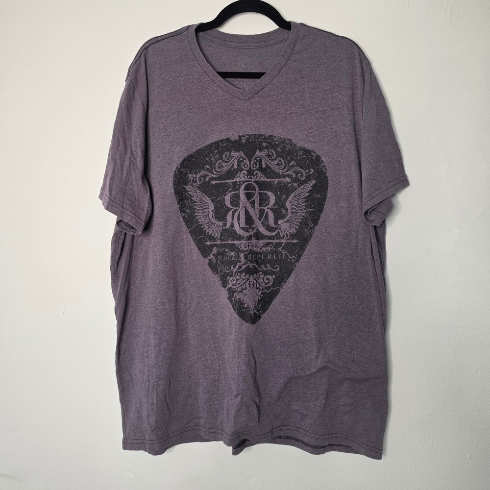 Rock Republic T-Shirt Mens XL Purple Graphic Guitar Pick V-Neck Short Sleeve Tee